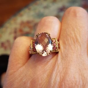 Morganite and amethyst side stone ring.